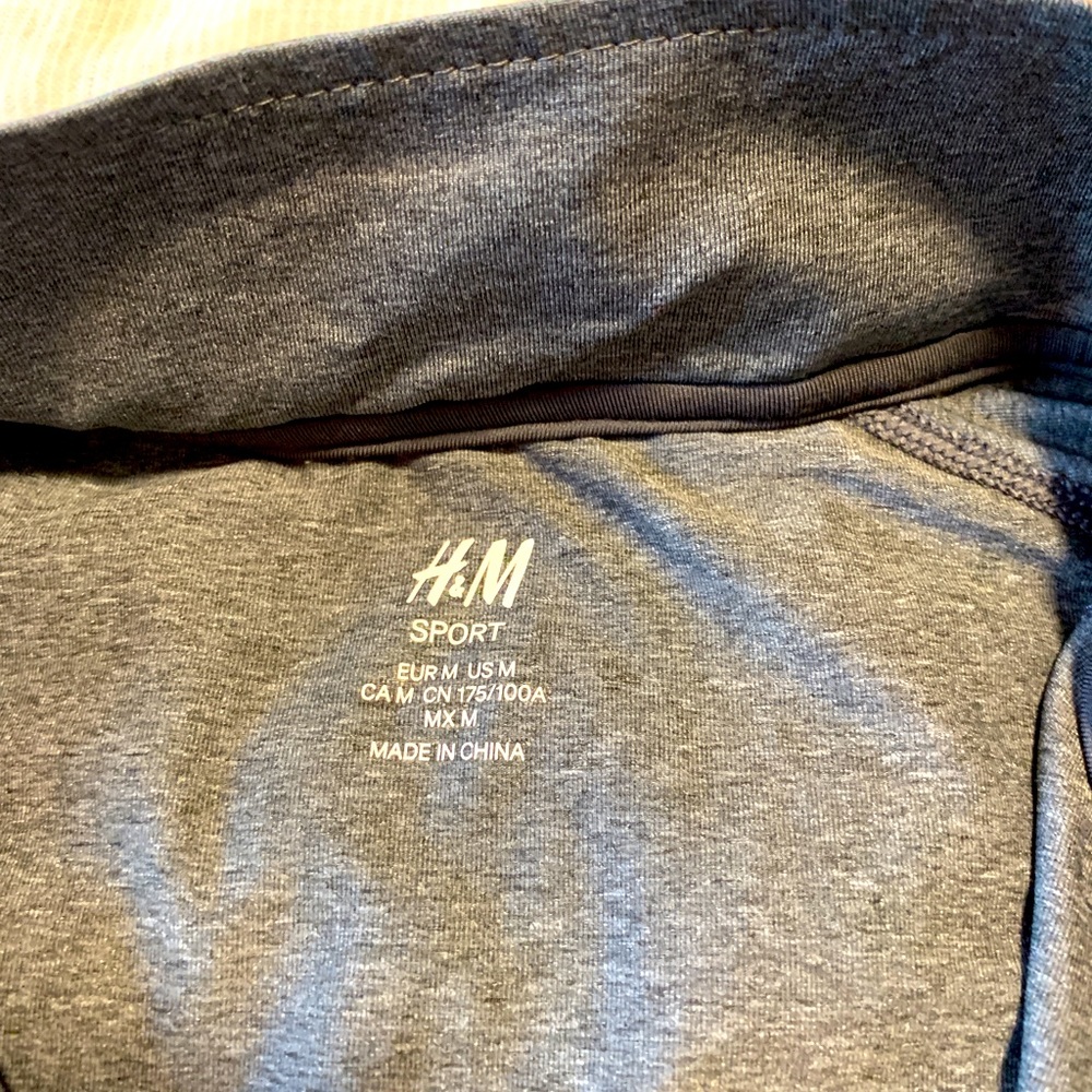 H&M workout pullover
